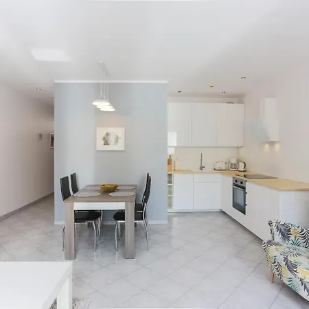 - Marinos Apartament *