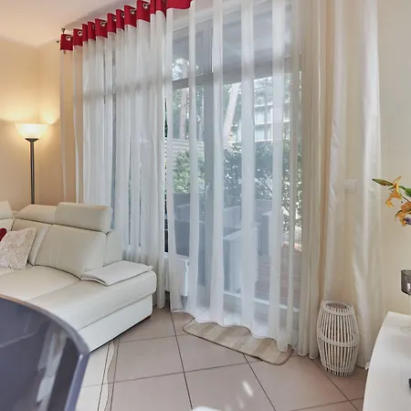 Apartament - Marinos