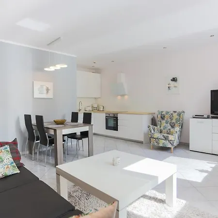- Marinos Apartament Świnoujście
